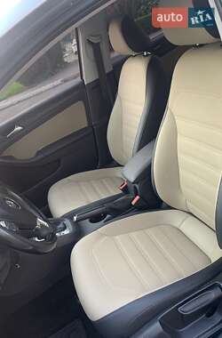 Седан Volkswagen Jetta 2011 в 