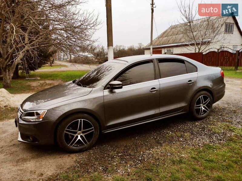 Седан Volkswagen Jetta 2013 в Оржице