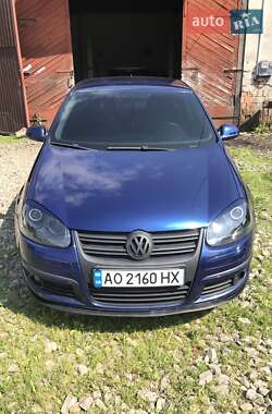 Седан Volkswagen Jetta 2005 в Хусте