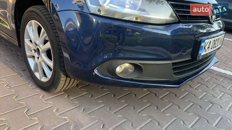 Седан Volkswagen Jetta 2013 в Софіївській Борщагівці