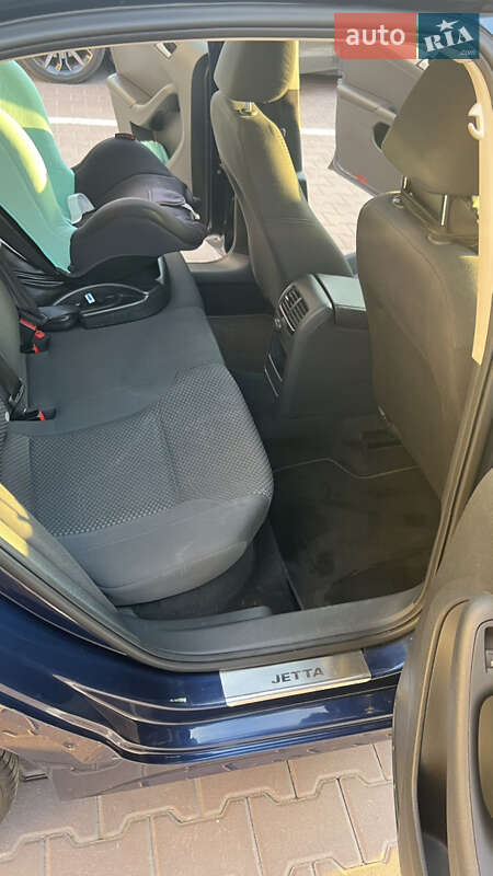 Седан Volkswagen Jetta 2013 в Софіївській Борщагівці