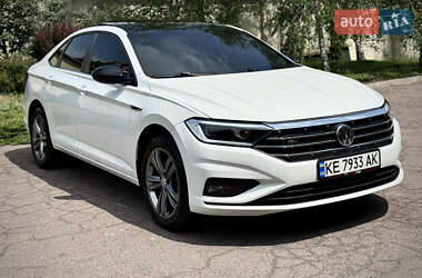 Седан Volkswagen Jetta 2019 в 
