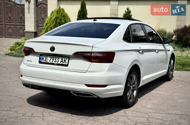 Седан Volkswagen Jetta 2019 в 