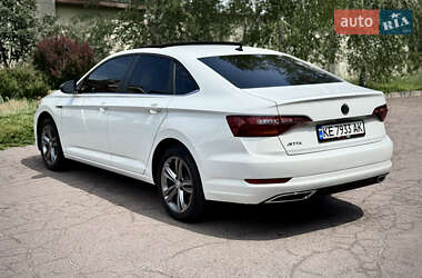 Седан Volkswagen Jetta 2019 в 