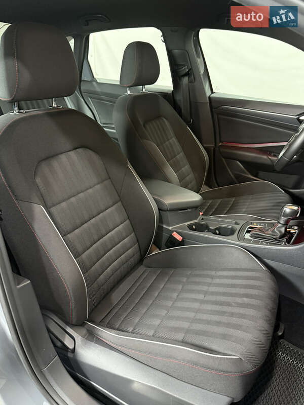 Седан Volkswagen Jetta 2019 в Одессе