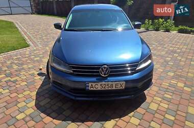 Седан Volkswagen Jetta 2015 в Луцке