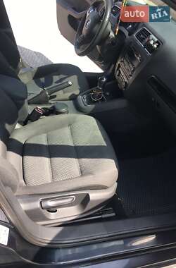 Седан Volkswagen Jetta 2012 в 