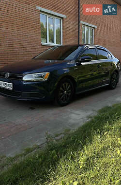 Седан Volkswagen Jetta 2013 в Києві