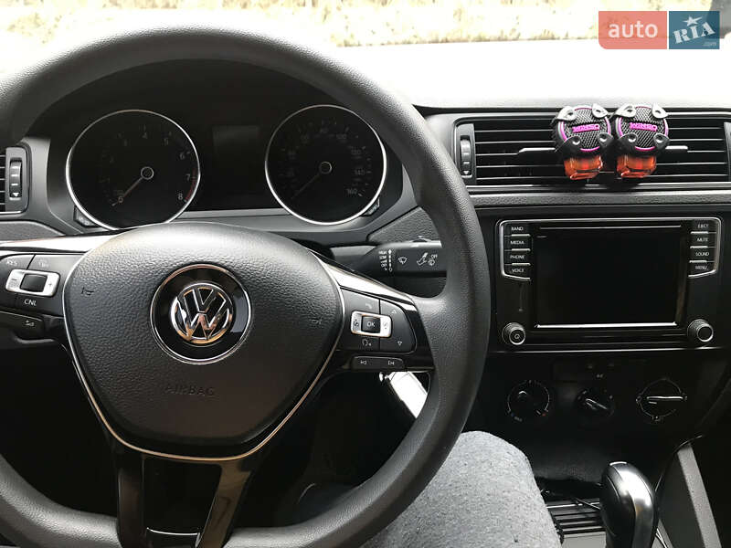 Седан Volkswagen Jetta 2015 в Полтаві