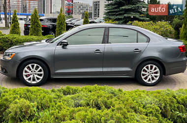 Седан Volkswagen Jetta 2013 в 