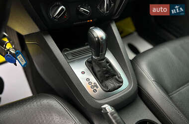 Седан Volkswagen Jetta 2013 в 