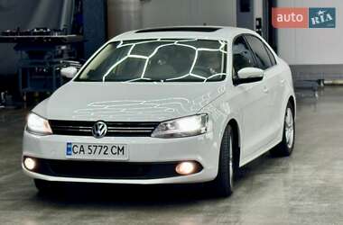 Седан Volkswagen Jetta 2013 в Києві