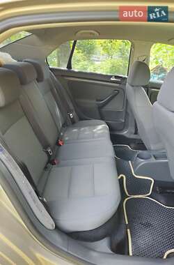 Седан Volkswagen Jetta 2008 в 