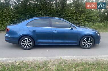Седан Volkswagen Jetta 2017 в 