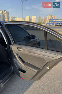 Седан Volkswagen Jetta 2013 в 