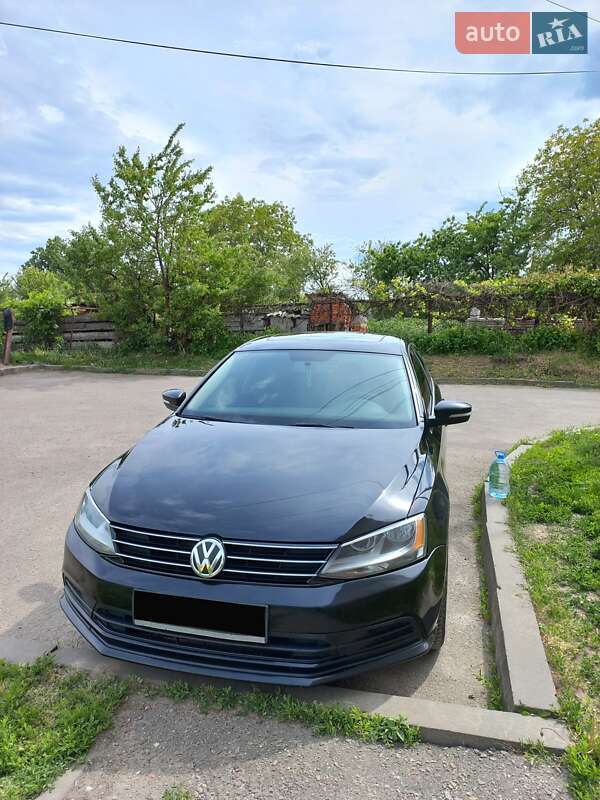 Седан Volkswagen Jetta 2015 в Чугуеве
