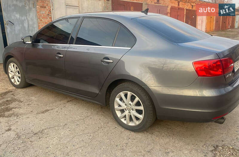 Седан Volkswagen Jetta 2012 в Шостці