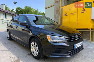 Седан Volkswagen Jetta 2016 в Львові