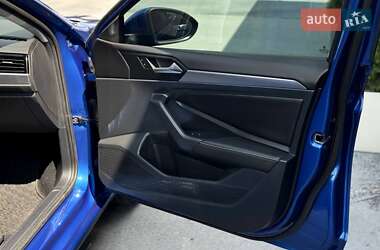 Седан Volkswagen Jetta 2023 в 