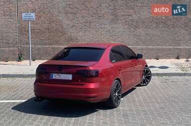 Седан Volkswagen Jetta 2016 в 