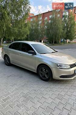Седан Volkswagen Jetta 2012 в Хмельницком