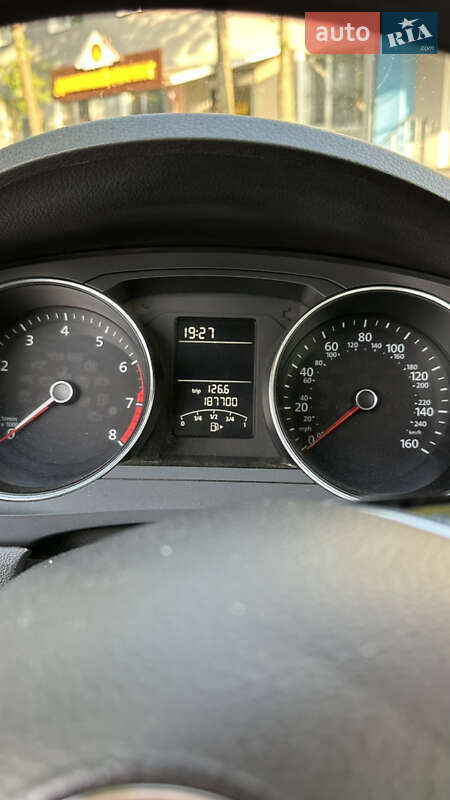 Седан Volkswagen Jetta 2016 в Вінниці