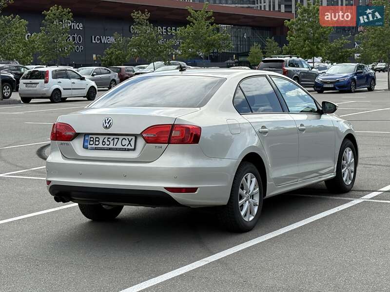 Седан Volkswagen Jetta 2011 в Киеве
