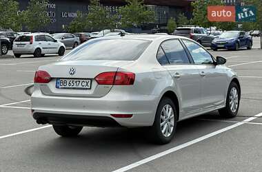 Седан Volkswagen Jetta 2011 в 