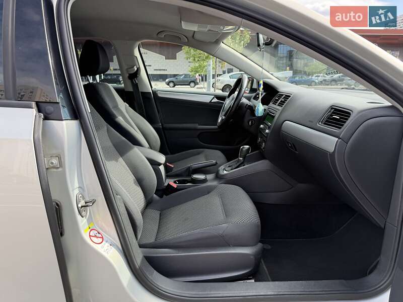 Седан Volkswagen Jetta 2011 в Киеве