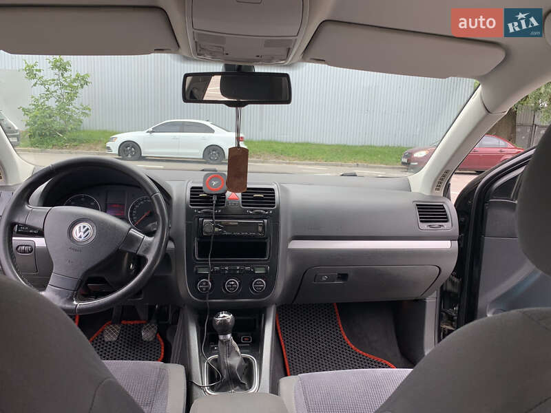 Седан Volkswagen Jetta 2005 в Полтаве