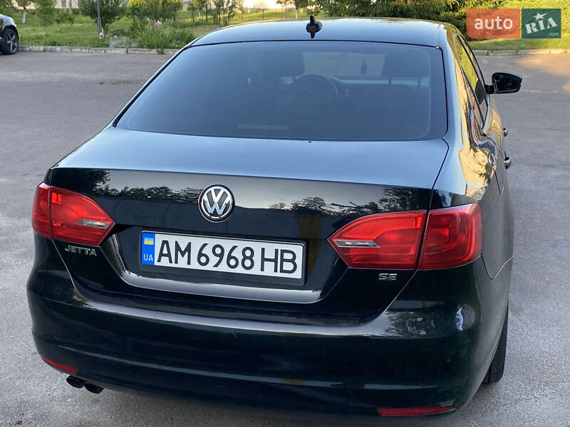 Седан Volkswagen Jetta 2013 в Житомире