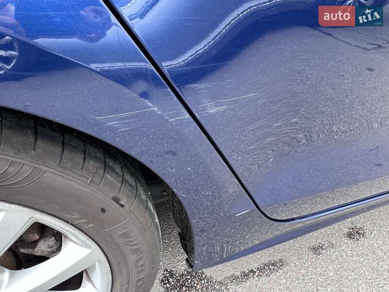 Седан Volkswagen Jetta 2013 в Києві