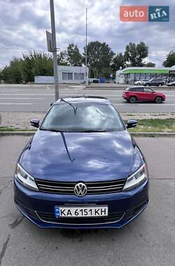 Седан Volkswagen Jetta 2013 в 