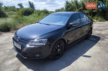 Седан Volkswagen Jetta 2011 в 