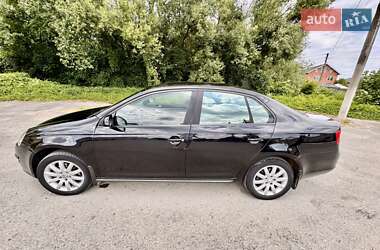 Седан Volkswagen Jetta 2008 в 