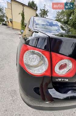 Седан Volkswagen Jetta 2008 в 