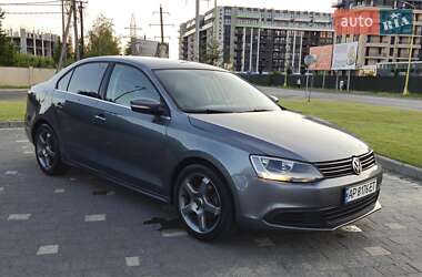 Седан Volkswagen Jetta 2013 в Ужгороде