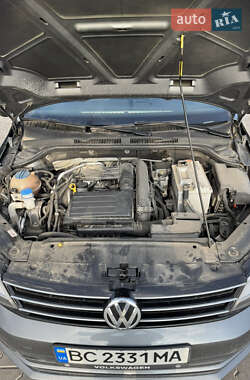 Седан Volkswagen Jetta 2017 в 