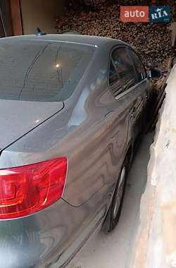 Седан Volkswagen Jetta 2011 в 