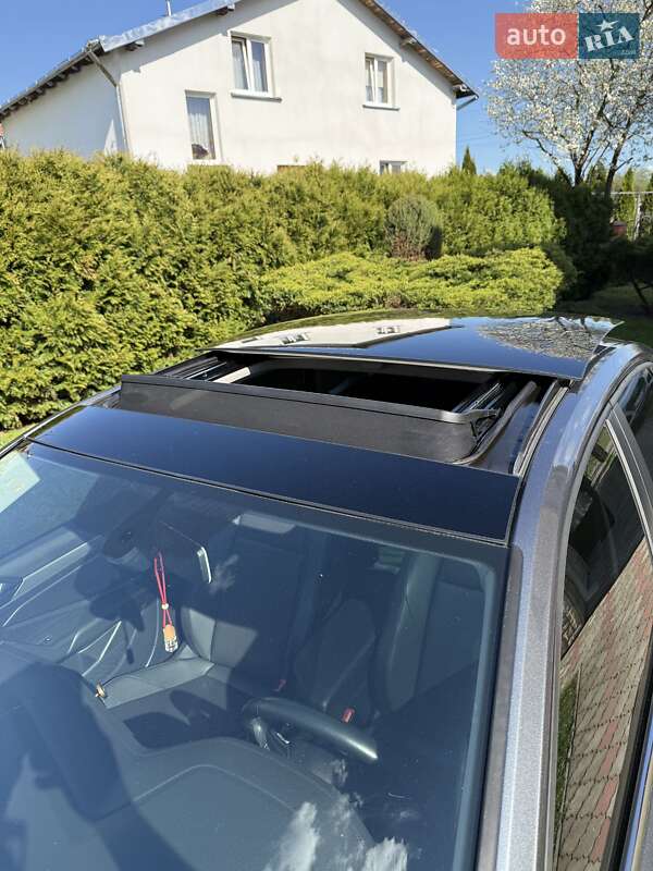 Седан Volkswagen Jetta 2019 в Стрые