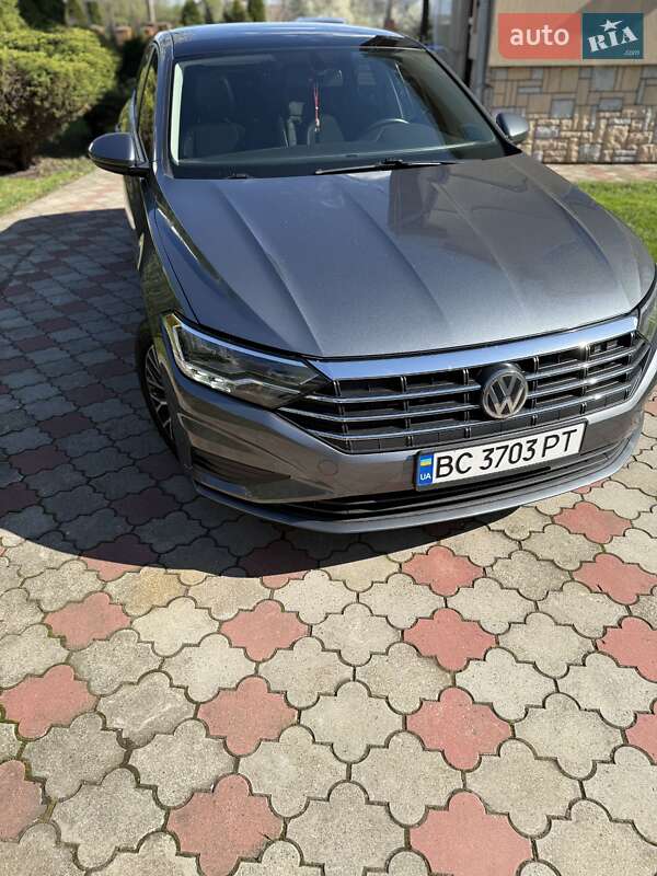 Седан Volkswagen Jetta 2019 в Стрые