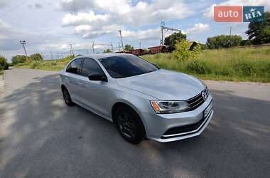 Седан Volkswagen Jetta 2015 в 
