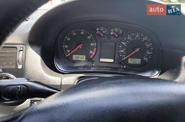 Седан Volkswagen Jetta 2003 в 