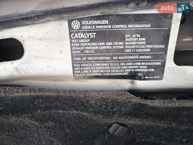 Седан Volkswagen Jetta 2003 в Харькове