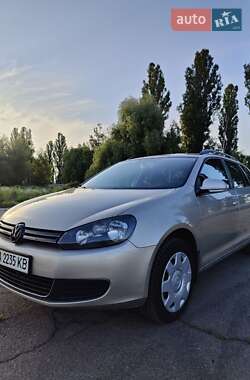 Универсал Volkswagen Jetta 2012 в Чубинском