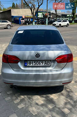 Седан Volkswagen Jetta 2012 в 