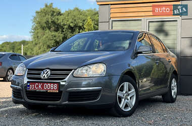 Седан Volkswagen Jetta 2006 в Дрогобичі