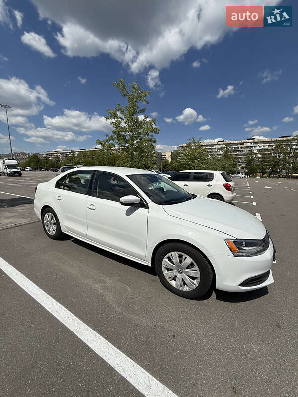 Седан Volkswagen Jetta 2014 в Києві