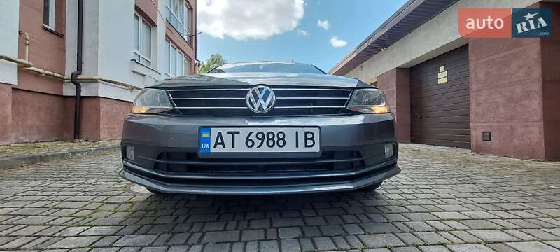 Седан Volkswagen Jetta 2014 в Івано-Франківську