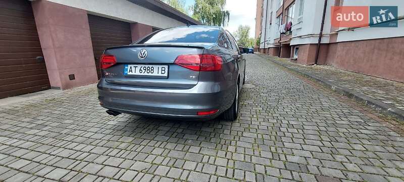 Седан Volkswagen Jetta 2014 в Івано-Франківську